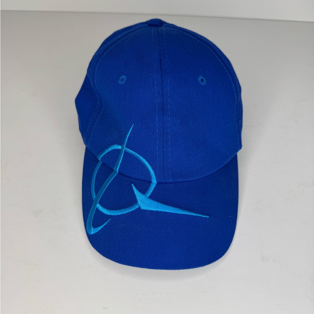 Boeing blue hat